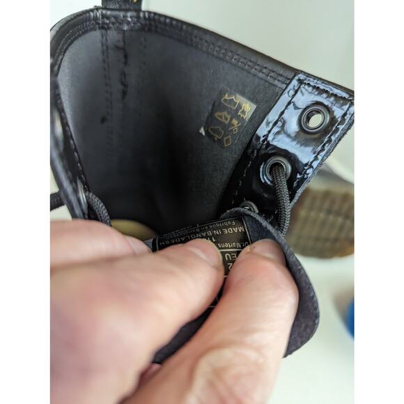 Dr, Martens Black Patent Leather 1460 Lamper Boots Yellow Stitching Size 10 NWOT - Picture 9 of 13